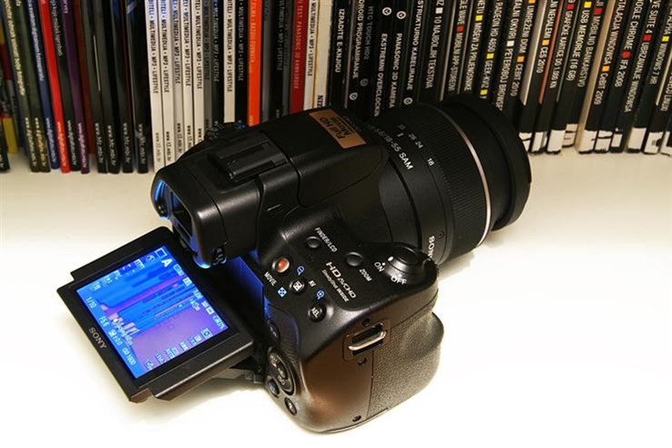 Sony SLT-A37 (2).jpg